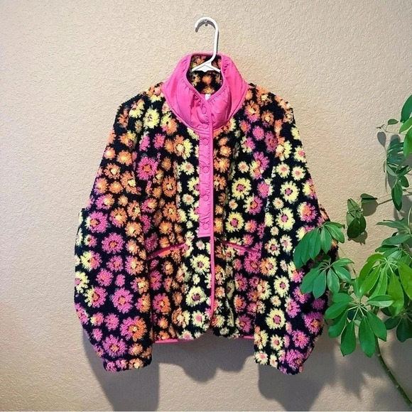 Free People Movement Rocky Ridge Pink Daisy Floral Sherpa Jacket Size Large - Picture 8 of 12